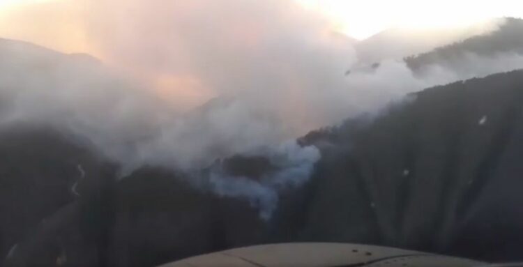 Helikopteri Oružanih snaga BiH gase požar u rejonu Gornji Vakuf – Uskoplje