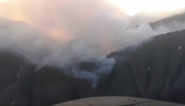 Helikopteri Oružanih snaga BiH gase požar u rejonu Gornji Vakuf – Uskoplje