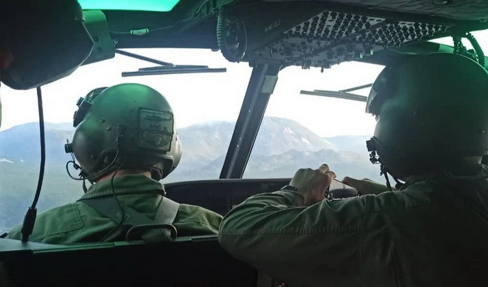 Helikopteri OS BiH uprkos otežanim uslovima gase požar u Neumu