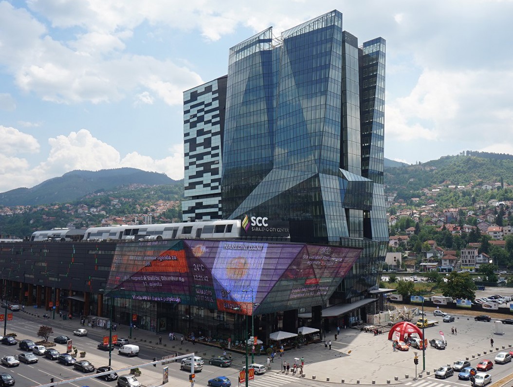 Hello summer shopping day u Sarajevo City Centru - pravo ljetno osvježenje
