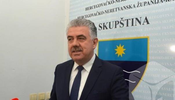 Herceg: Učenici u školske klupe, studenti na fakultete