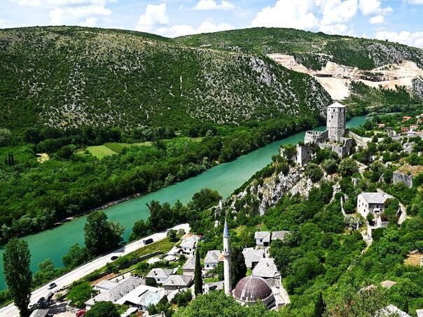 Hercegovina jutros vedra, Bosna pod oblacima - temperature do 37°C