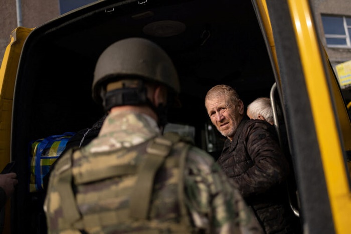 Herson se priprema za 56-satni policijski čas, stanovnici očekuju “nešto veliko”