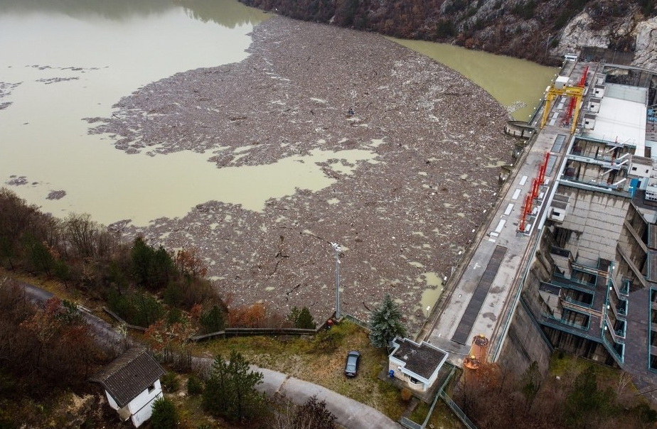 Hidroelektrana Višegrad: Sutra počinje čišćenje otpada na Drini