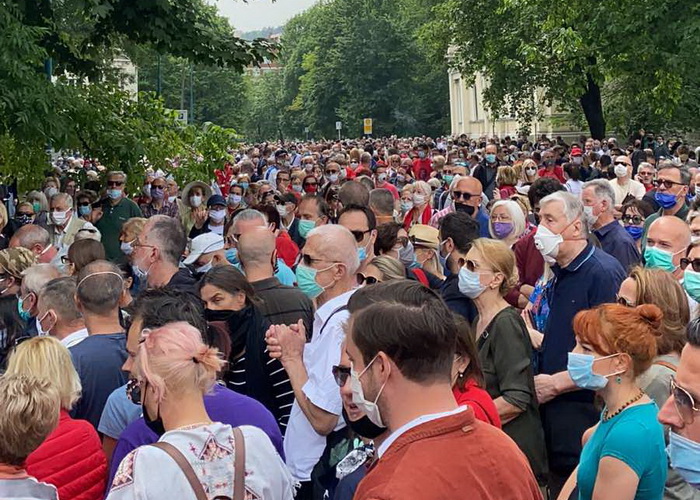 Hiljade antifašista na skupu u Sarajevu: Želimo poslati poruke mira