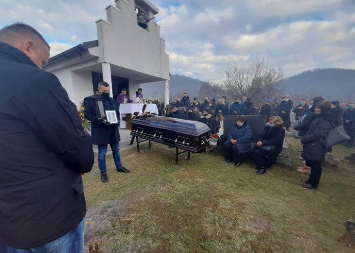 Hiljade građana ispratilo Peru Gudelja na vječni počinak
