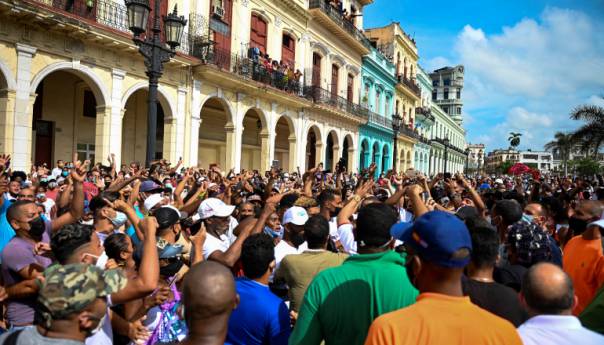 Hiljade Kubanaca protestovalo protiv aktuelne vlasti