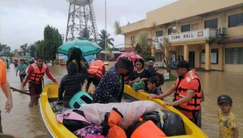 Hiljade ljudi moralo napustiti domove, 56 poginulih u tajfunu Megi