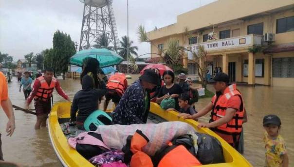 Hiljade ljudi moralo napustiti domove, 56 poginulih u tajfunu Megi