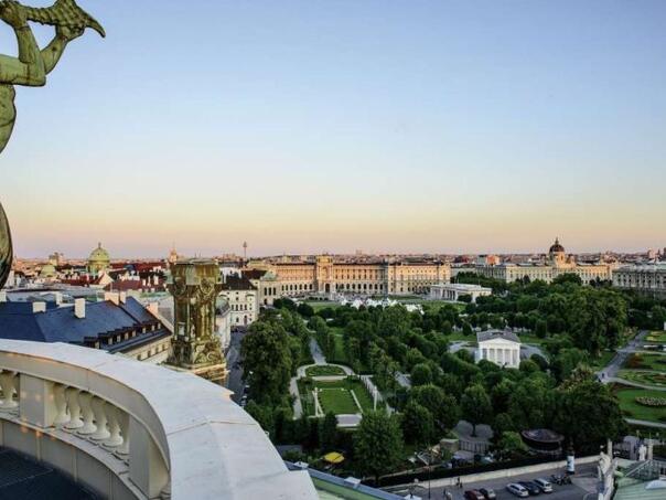 Hiljade ljudi na ulicama Beča marširalo protiv pobjede desnice