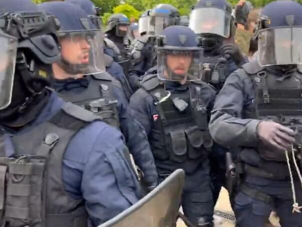 Hiljade ljudi na ulicama Pariza traže veće plate