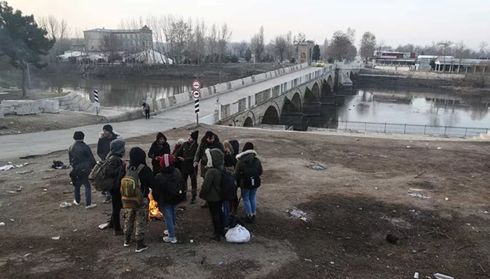 Hiljade migranata na granici Grčke i Turske, žele se domoći EU-a