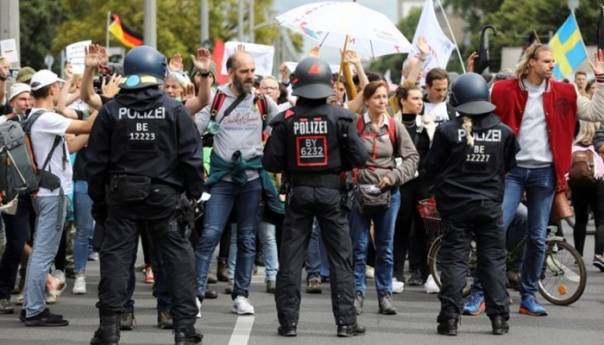 Hiljade Nijemaca na ulicama Berlina protestvovalo protiv mjera
