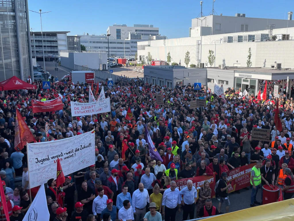Hiljade radnika Audija protestovalo zbog mogućeg zatvaranja fabrike