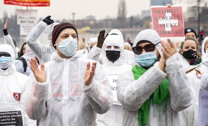 Hiljade Švicaraca protestvovalo protiv restriktivnih mjera