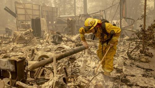 Hiljade vatrogasaca se bori sa požarima na zapadu SAD-a