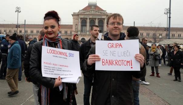 Hrvati protestuju protiv mjera Nacionalnog stožera