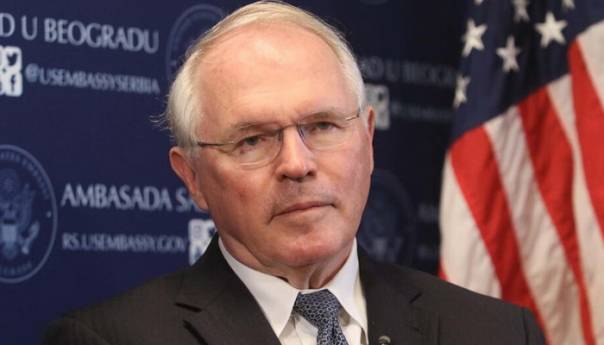 Hill: Danas je Srbija društvo u kojem je vladavina prava jača