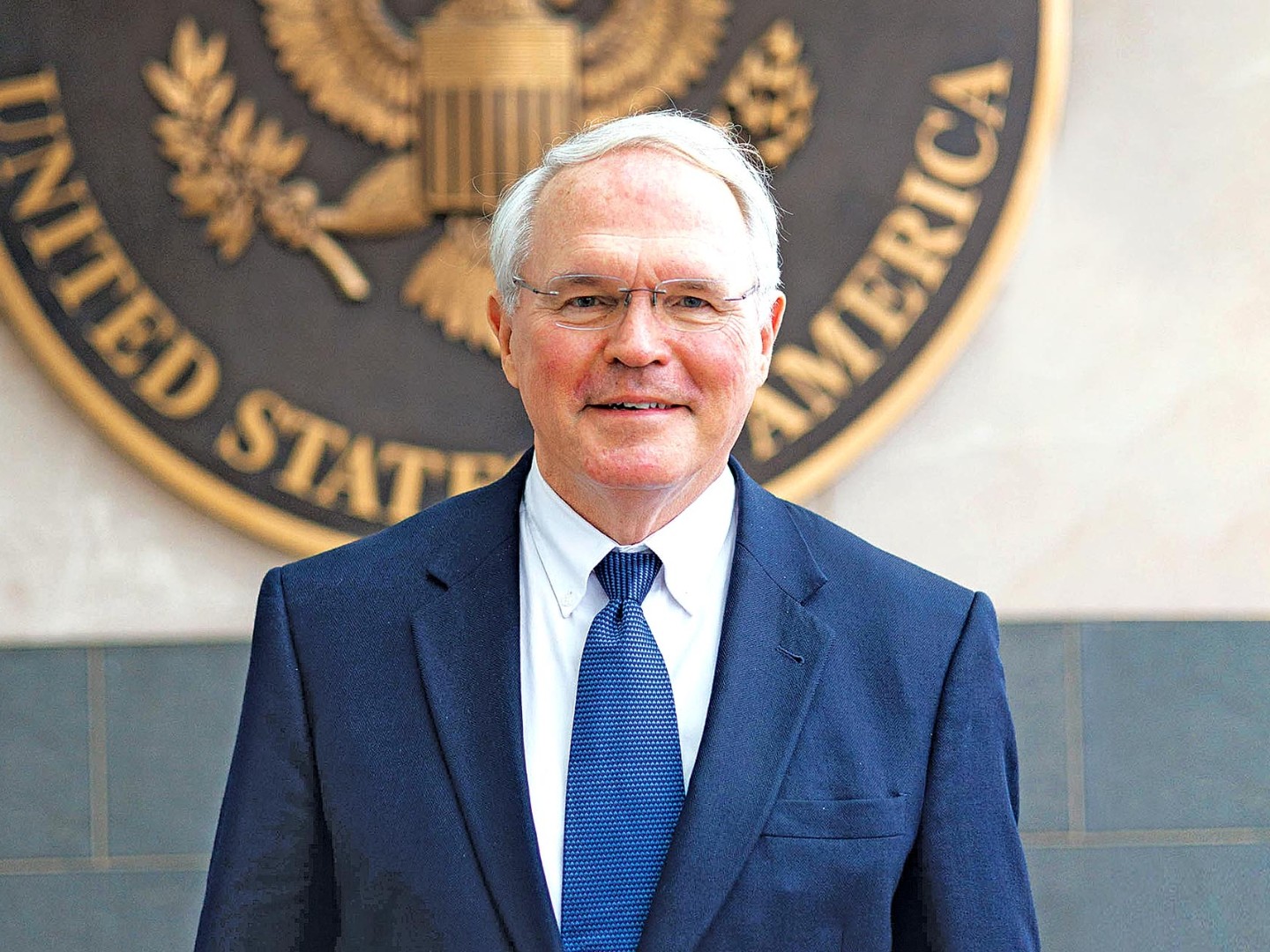 Hill: Dijalog Beograda i Prištine treba preispitati, napredak je prespor