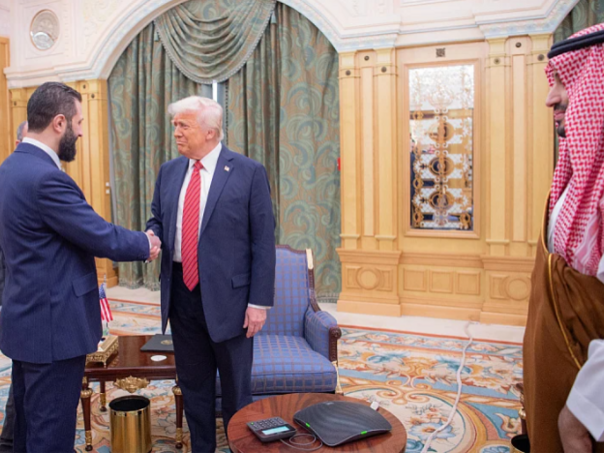 Historijski susret: Trump i al-Sharaa razgovarali iza zatvorenih vrata