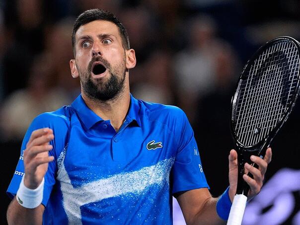 Hit video: Muškarac sa tribina zaprosio Đokovića, teniser mu odgovorio