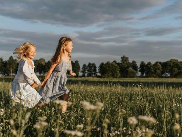 Hladne obloge od krastavca: Prirodna zaštita djece od toplotnog udara