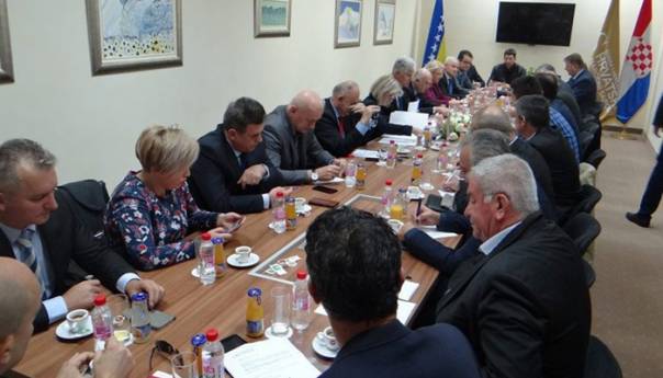 HNS danas u Mostaru raspravlja o aktuelnoj političkoj situaciji