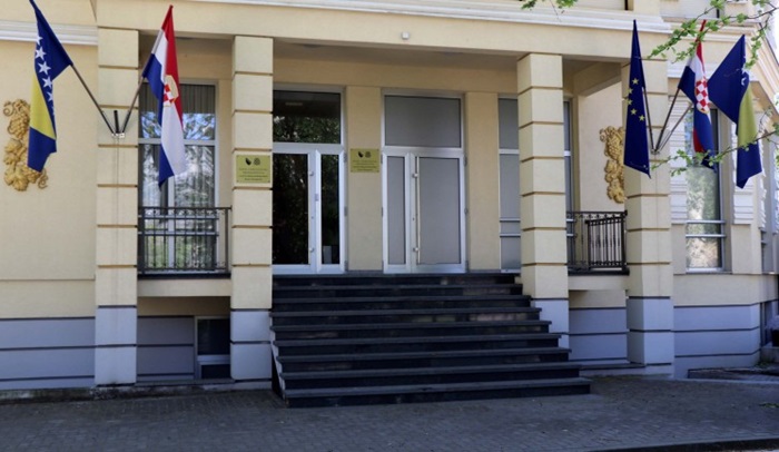 HNS: Komplementarni stavovi Palmera i Čovića