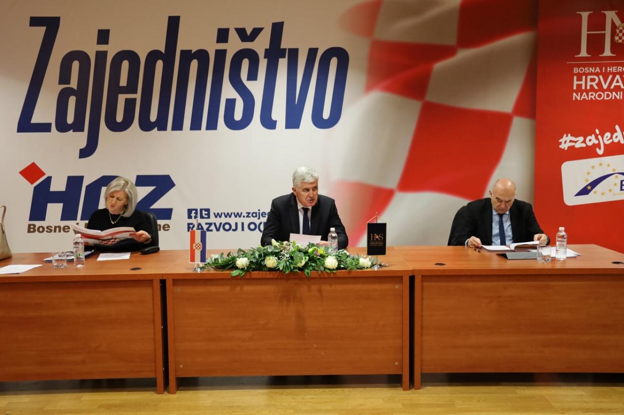 HNS: SDA blokira institucije i produblje političku krizu
