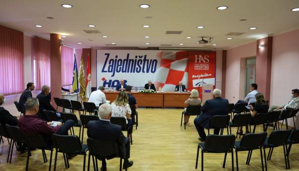 HNS se oglasio o porukama Pompea iz Hrvatske
