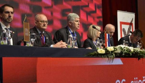 HNS: U Sarajevu još jedan prosvjed protiv hrvatskog naroda