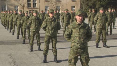 Vraća li Hrvatska služenje obaveznog vojnog roka?
