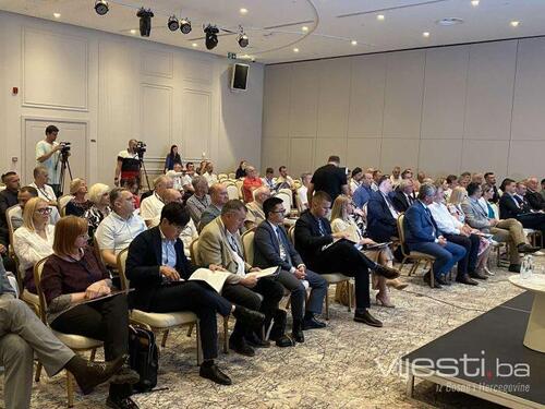 Hoće li TK ostati u putnoj blokadi ili ima nade za prve metre autoputa?