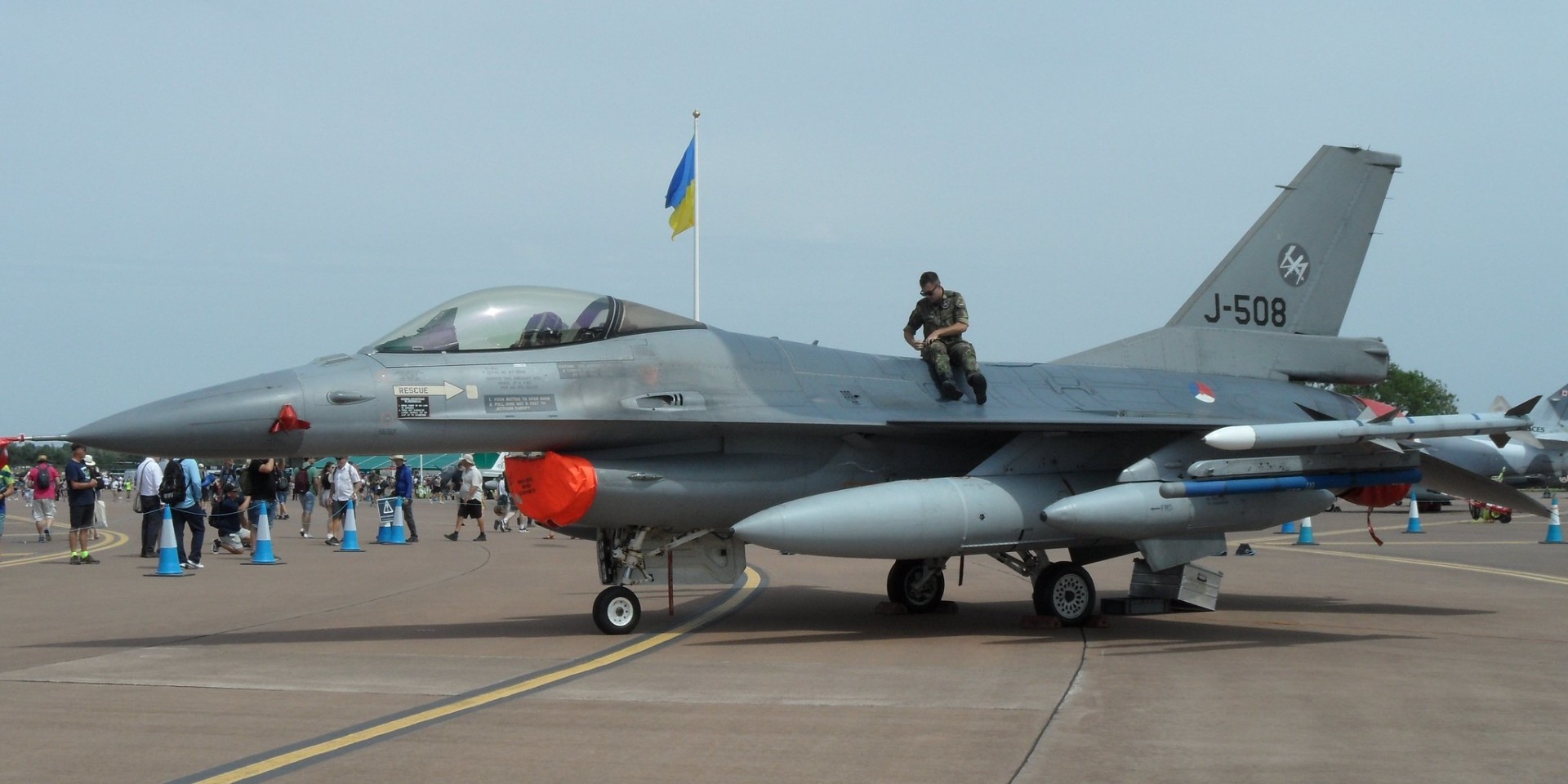 Holandija najavljuje brzu isporuku F-16 aviona Ukrajini
