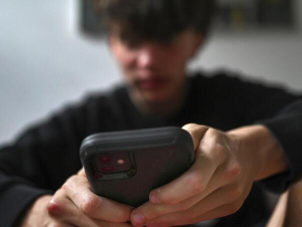 Holandija razmatra zabranu društvenih mreža za djecu mlađu od 15 godina