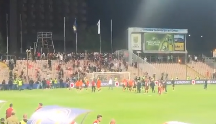 Horde Zla se međusobno sukobile na tribini