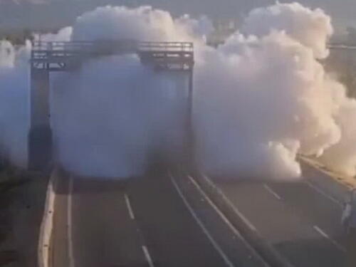 Horor na cesti: Eksplodirao kamion u Santiagu, 4 osobe poginule