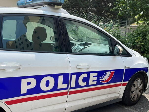 Horor u Francuskoj: Učenik nasmrt izbo nadzornicu u školi