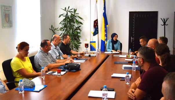 Hota-Muminović potpisala ugovore za projekte namijenjene mladima