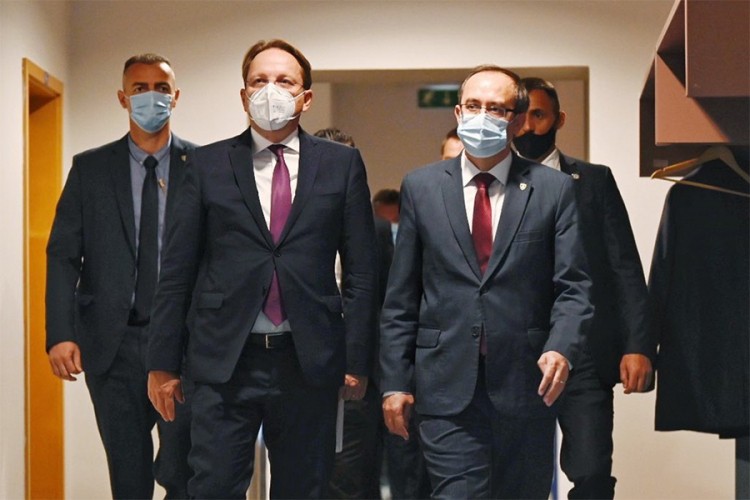 Hoti: Ako ne bude priznanja ostajemo "susjedne države"