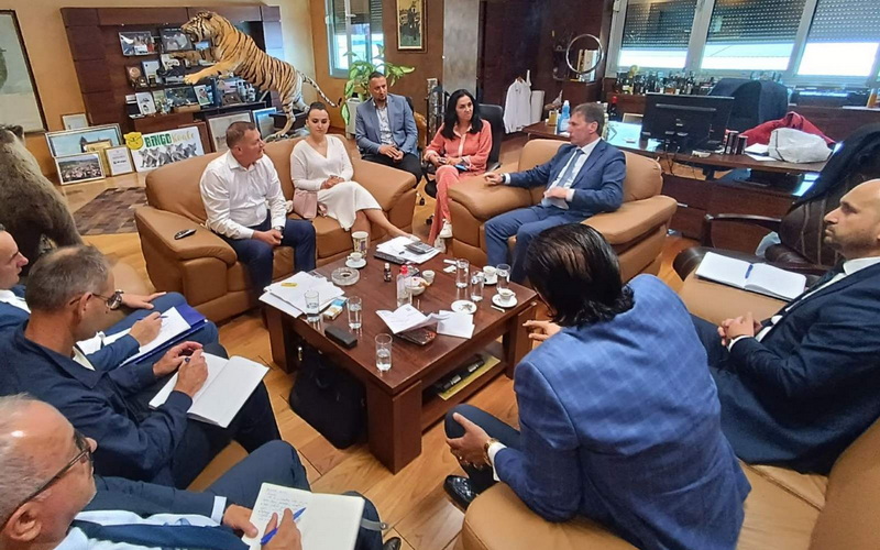 Hrnjić: Insistirati na domaćim proizvodima na policama