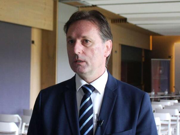 Hrnjić: Osuđujem bespotrebnu upotrebu sile nad poljoprivrednicima Odžaka