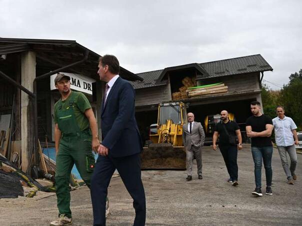 Hrnjić posjetio poljoprivredne proizvođače u Velikoj Kladuši