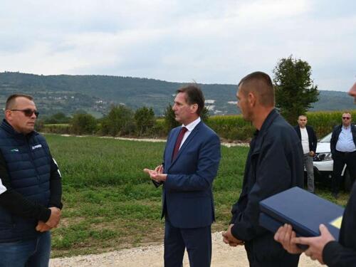 Hrnjić posjetio 'Zlatno polje': U toku realizacija milionske investicije
