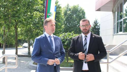 Hrnjić u Srebreniku: Projekte vodosnadbijevanja staviti u fokus saradnje