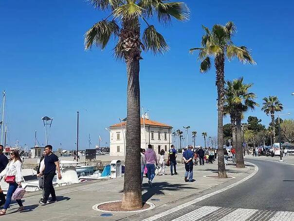 Hrvat u Sloveniji napadao i pljačkao starije, jednu žrtvu vukao po ulici