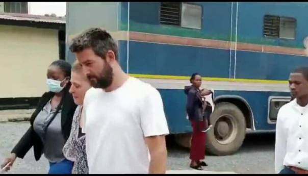 Hrvati osumnjičenu za trgovinu djecom pušteni da se brane sa slobode