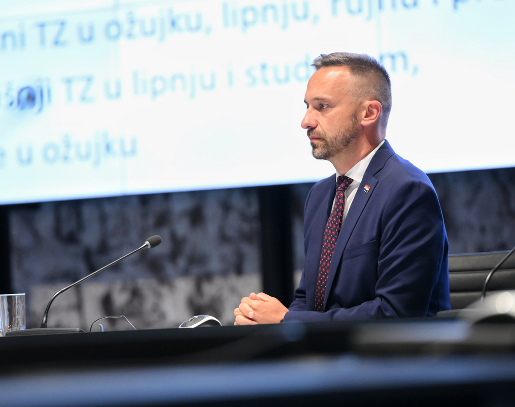 Hrvati u Srbiji će dobiti pola miliona eura pomoći