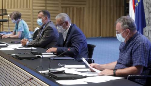 Hrvatska: Bez maski na događajima gdje svi imaju covid digitalne potvrde