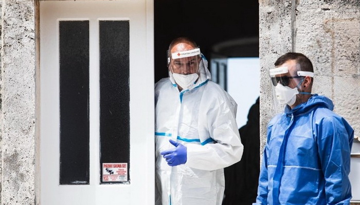 Hrvatska: Dvoje umrlih, 373 novozaraženih koronavirusom